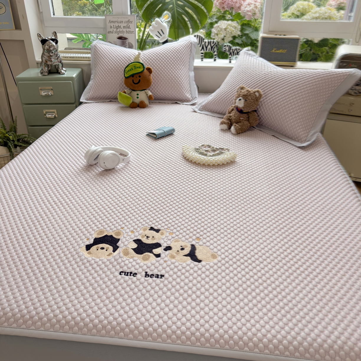 91家纺网 家纺一手货源 找家纺 孩子王家纺 2026新款A类卡通3D冰豆豆凉席三件套凉感值过0.21夏天刺绣冰丝席可机洗儿童 冰晶紫-床笠款