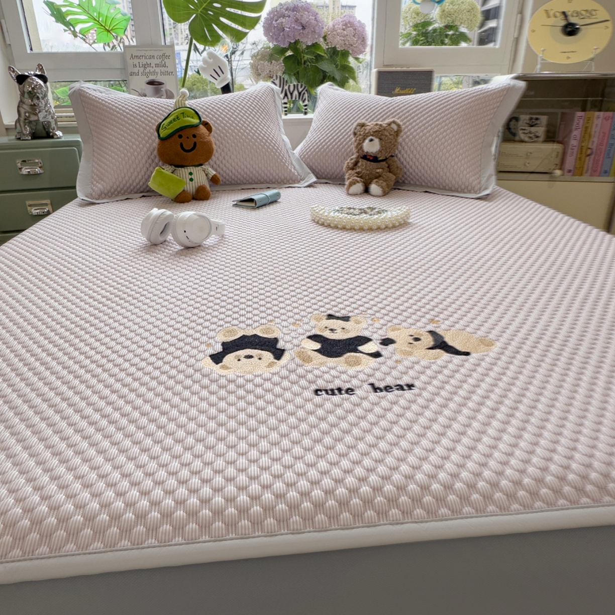 91家纺网 家纺一手货源 找家纺 孩子王家纺 2026新款A类卡通3D冰豆豆凉席三件套凉感值过0.21夏天刺绣冰丝席可机洗儿童 冰晶紫-床笠款