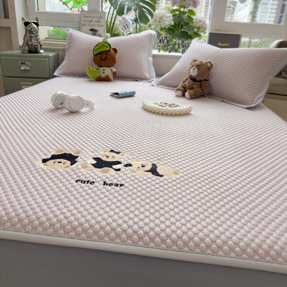 91家纺网 家纺一手货源 找家纺 孩子王家纺 2026新款A类卡通3D冰豆豆凉席三件套凉感值过0.21夏天刺绣冰丝席可机洗儿童 冰晶紫-床笠款