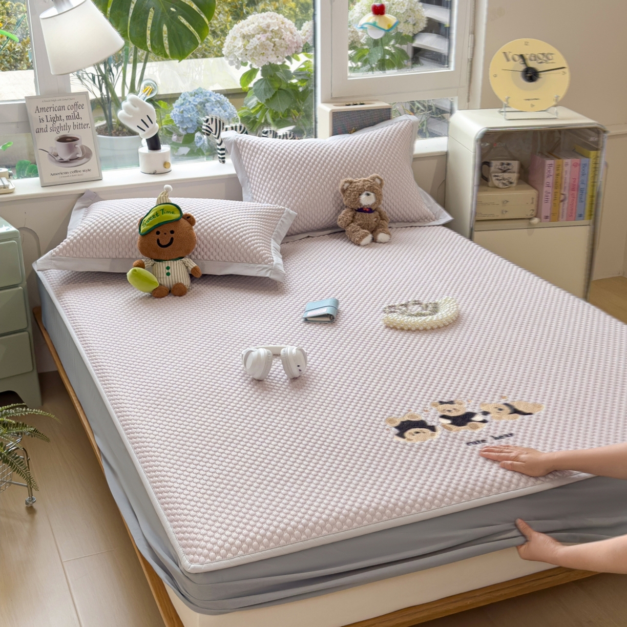 91家纺网 家纺一手货源 找家纺 孩子王家纺 2026新款A类卡通3D冰豆豆凉席三件套凉感值过0.21夏天刺绣冰丝席可机洗儿童 冰晶紫-床笠款