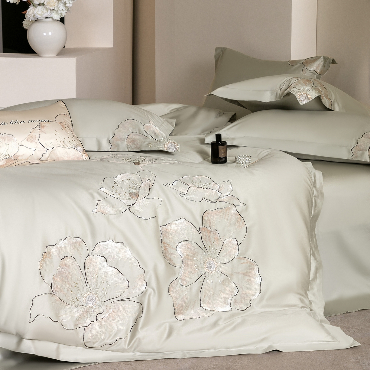 91家纺网 家纺一手货源 找家纺 优悦生活馆 2026新款工艺款全棉新疆长绒棉刺绣四件套-朝露晨风 朝露晨风-绿