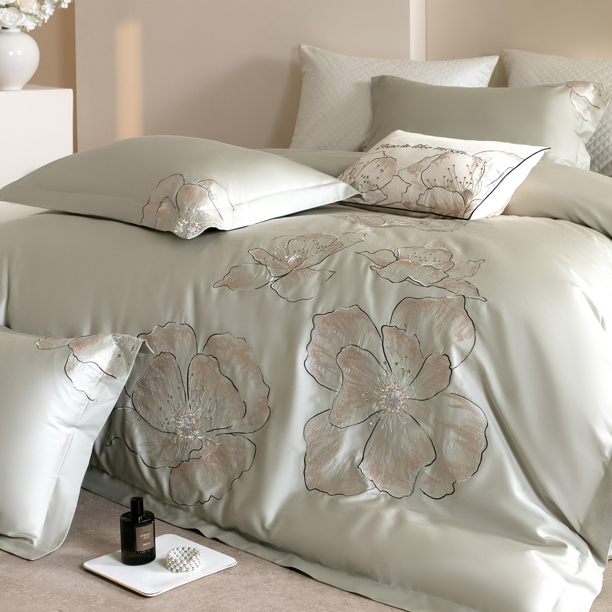 91家纺网 家纺一手货源 找家纺 优悦生活馆 2026新款工艺款全棉新疆长绒棉刺绣四件套-朝露晨风 朝露晨风-绿