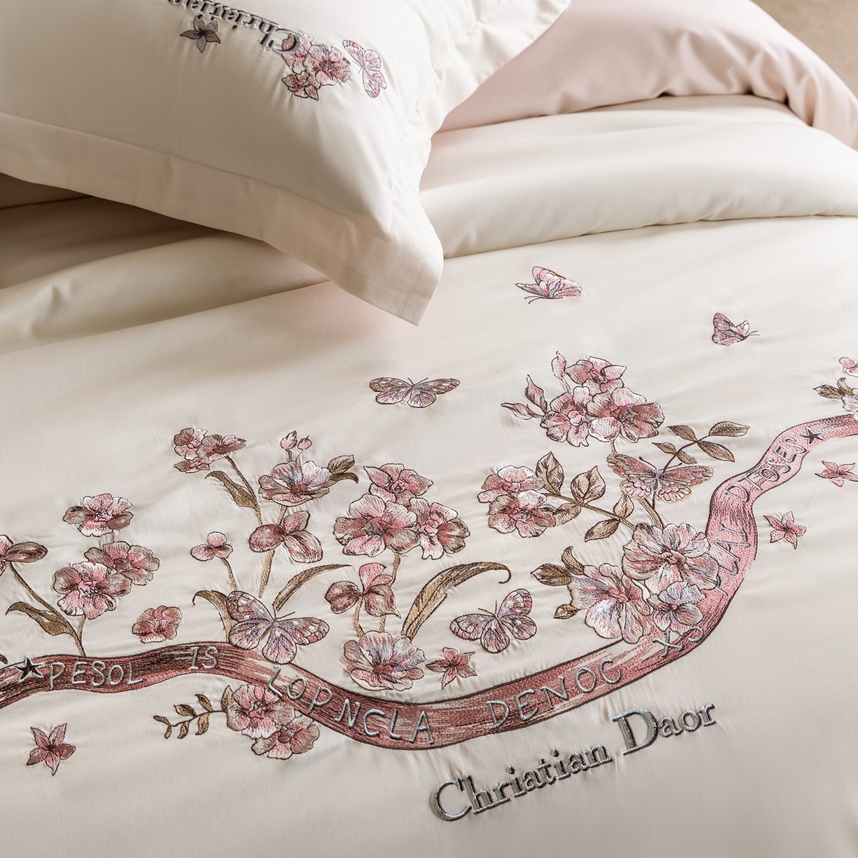 91家纺网 家纺一手货源 找家纺 （总）优悦生活馆 2026新款高密亲肤全棉新疆长绒棉刺绣四件套-流萤花畔