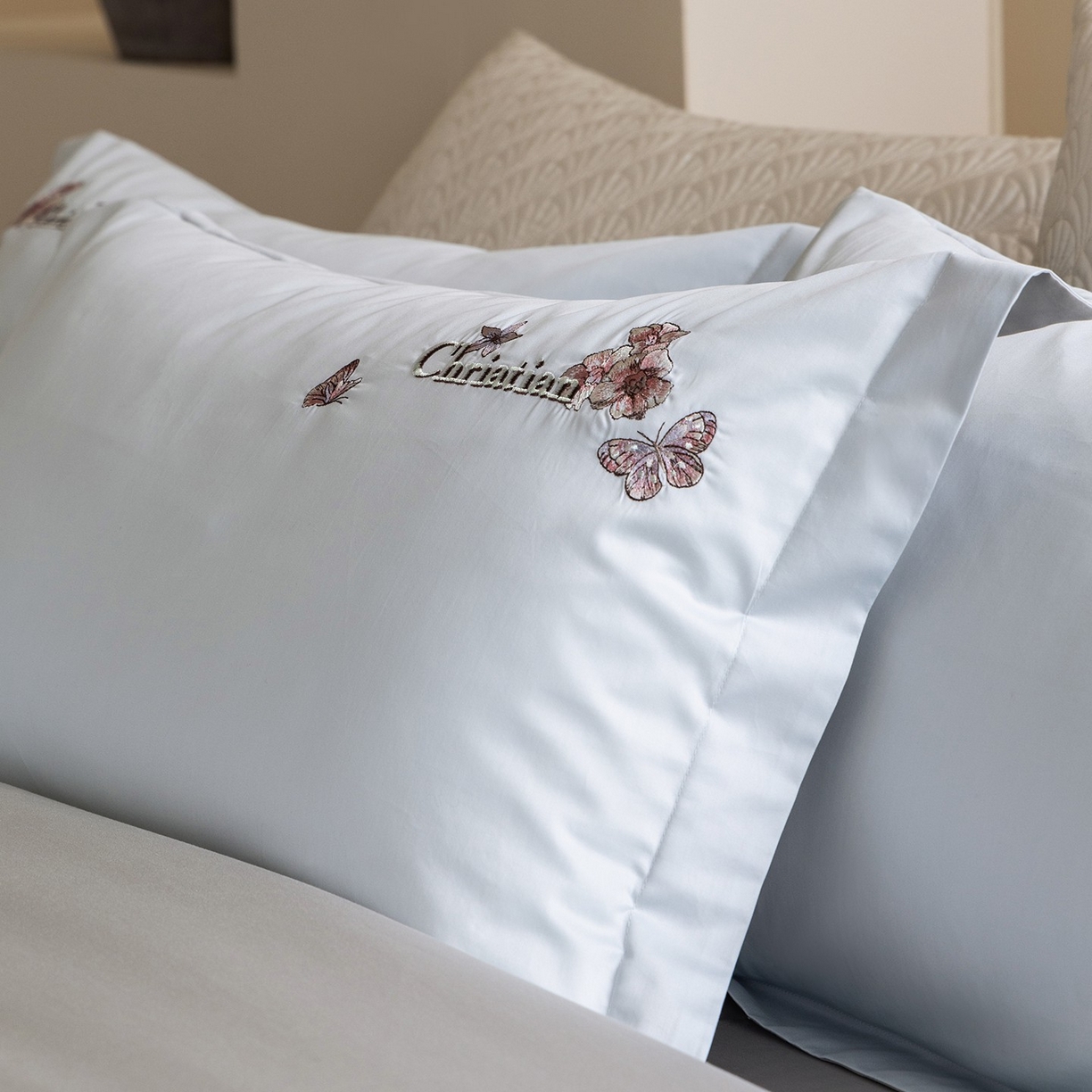 91家纺网 家纺一手货源 找家纺 优悦生活馆 2026新款高密亲肤全棉新疆长绒棉刺绣四件套-流萤花畔 流萤花畔-蓝