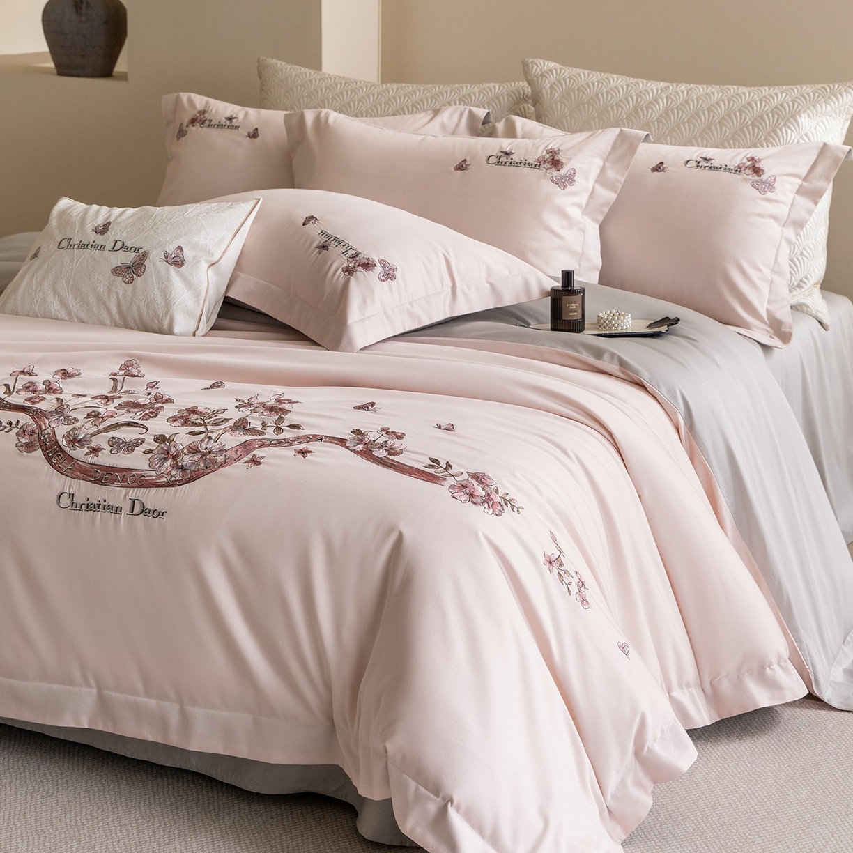 91家纺网 家纺一手货源 找家纺 优悦生活馆 2026新款高密亲肤全棉新疆长绒棉刺绣四件套-流萤花畔 流萤花畔-粉