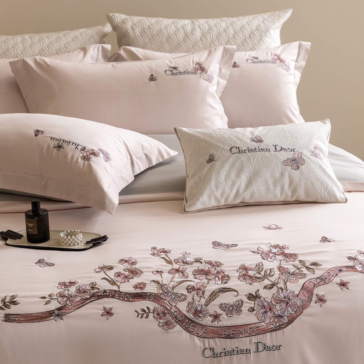 91家纺网 家纺一手货源 找家纺 优悦生活馆 2026新款高密亲肤全棉新疆长绒棉刺绣四件套-流萤花畔 流萤花畔-粉