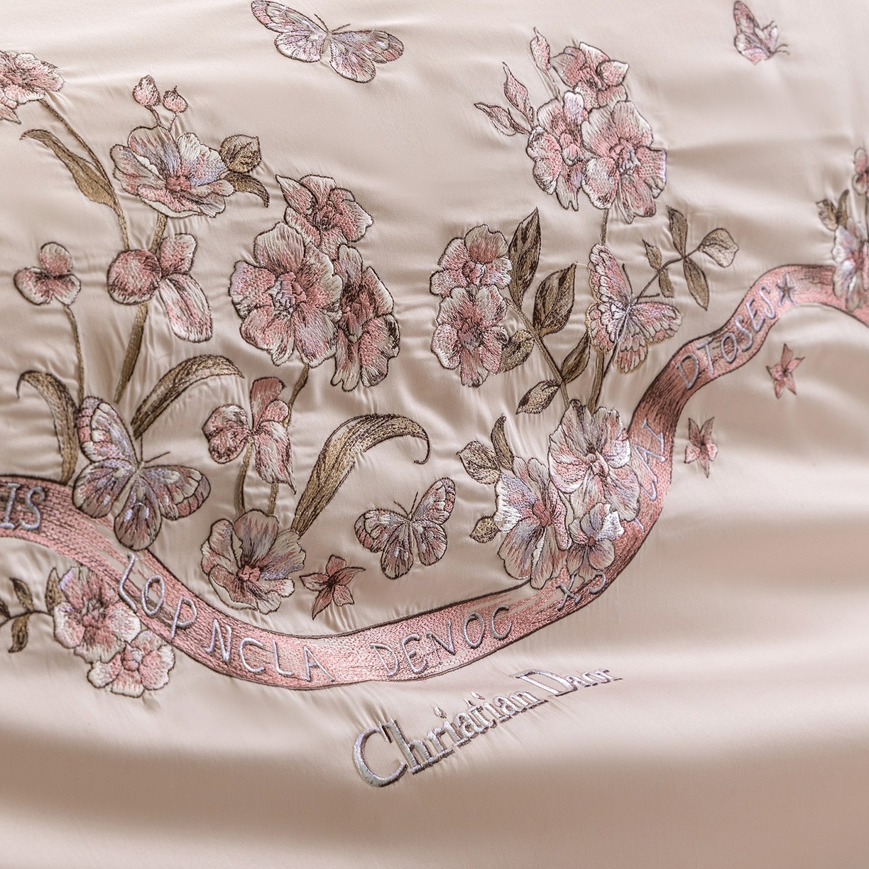 91家纺网 家纺一手货源 找家纺 优悦生活馆 2026新款高密亲肤全棉新疆长绒棉刺绣四件套-流萤花畔 流萤花畔-粉