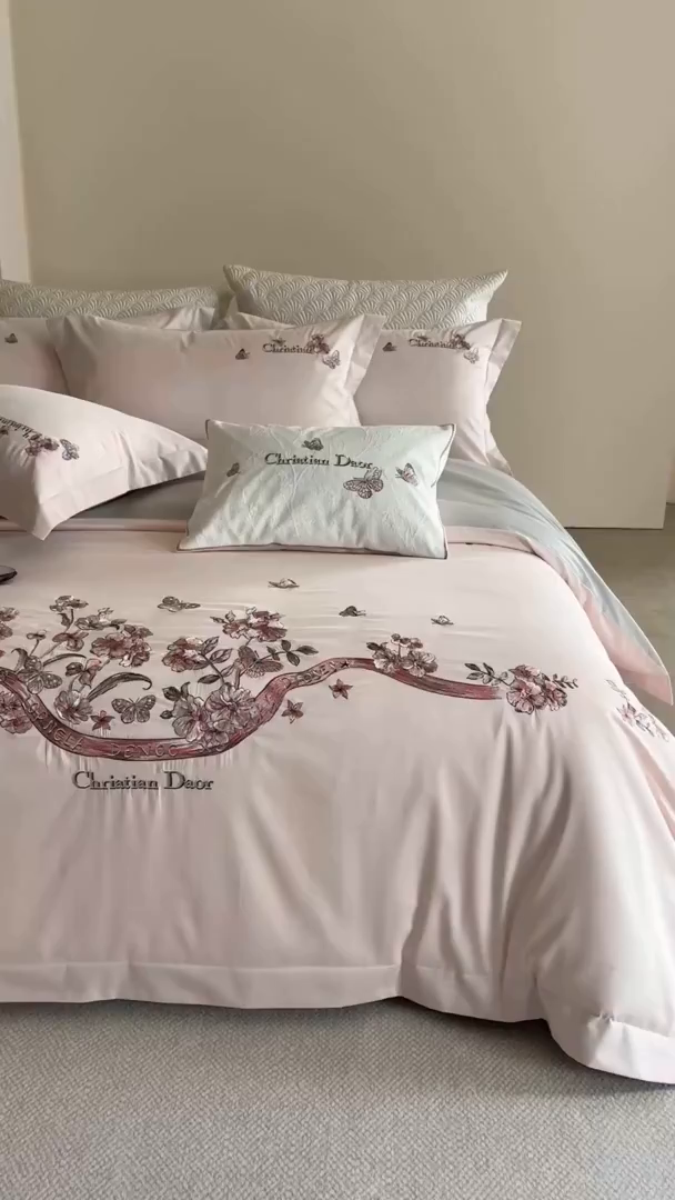 91家纺网 家纺一手货源 找家纺 优悦生活馆 2026新款高密亲肤全棉新疆长绒棉刺绣四件套-流萤花畔 流萤花畔-粉