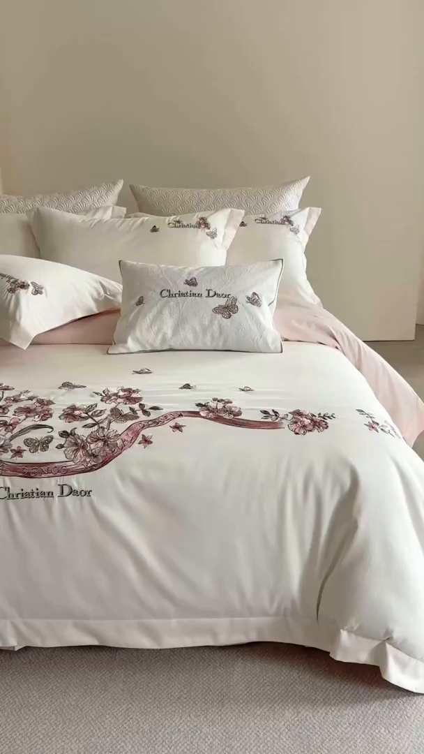 91家纺网 家纺一手货源 找家纺 优悦生活馆 2026新款高密亲肤全棉新疆长绒棉刺绣四件套-流萤花畔 流萤花畔-白