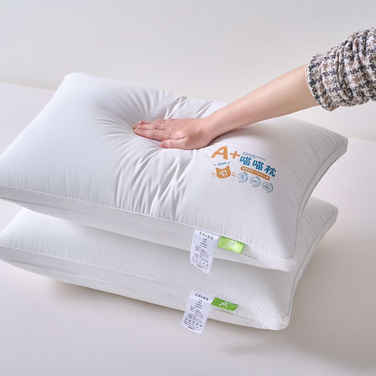 91家纺网 家纺一手货源 找家纺 鼎晟纺 2026新款全棉奶芙喵喵安睡舒适枕学生枕头成人枕芯 全棉A+喵喵舒适枕双边款