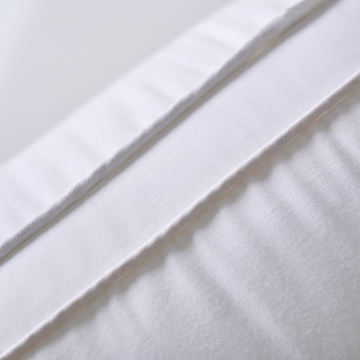 91家纺网 家纺一手货源 找家纺 鼎晟纺 2026新款全棉奶芙喵喵安睡舒适枕学生枕头成人枕芯 全棉A+喵喵舒适枕双边款