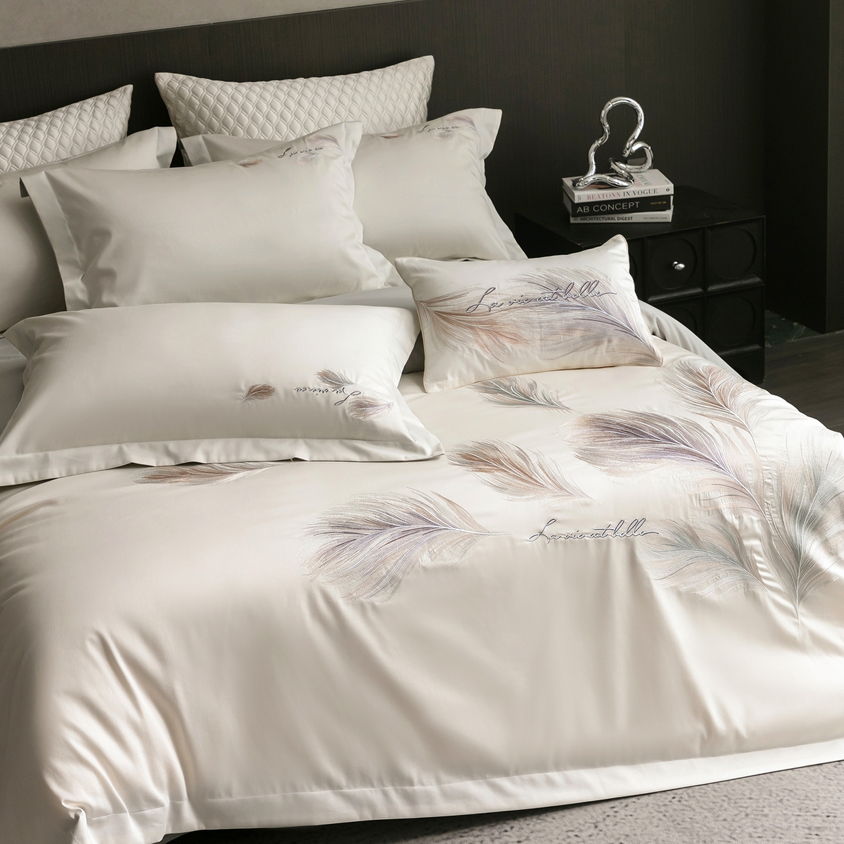 91家纺网 家纺一手货源 找家纺 优悦生活馆 2026新款工艺款全棉新疆长绒棉刺绣四件套-暖雾羽眠 暖雾羽眠-纯真白