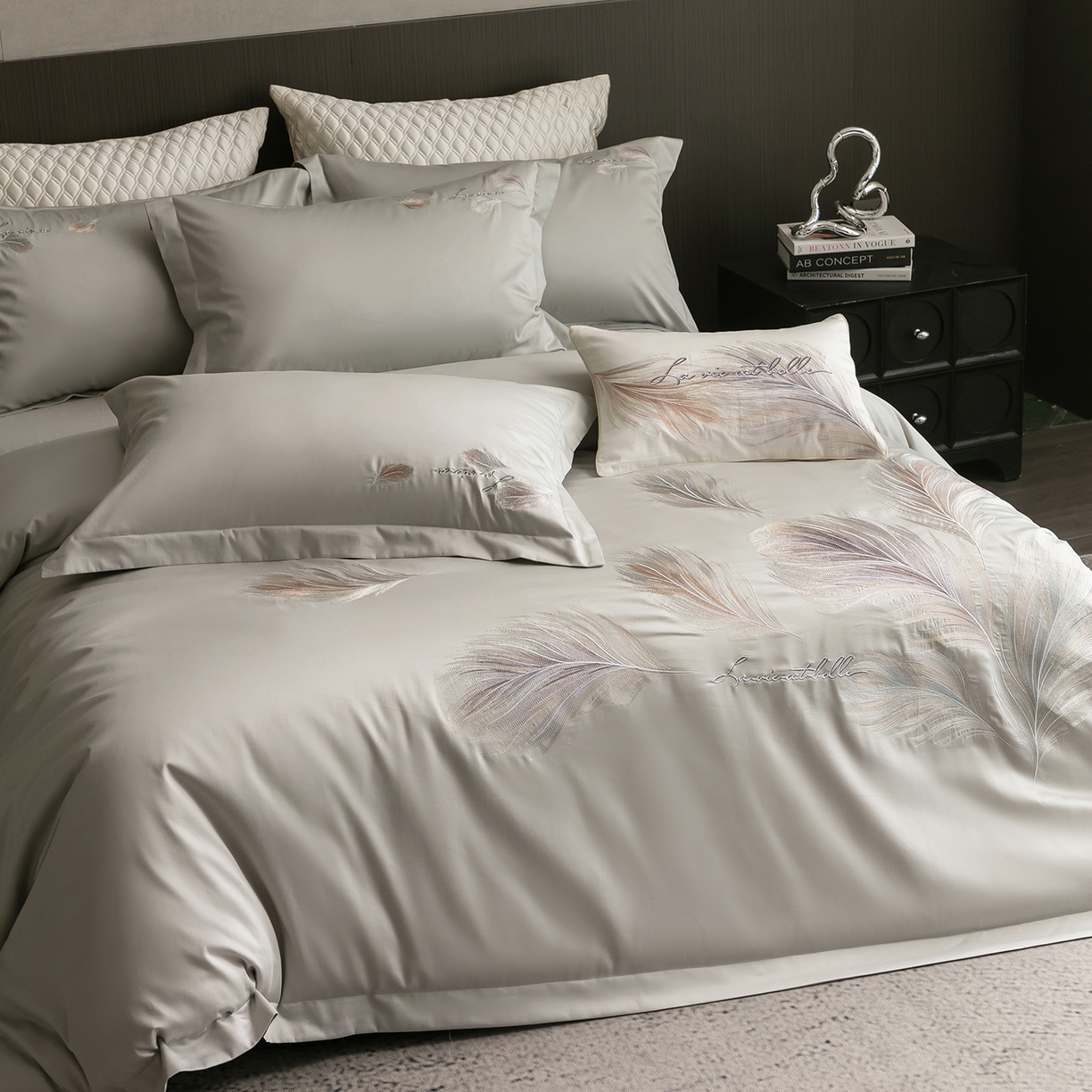 91家纺网 家纺一手货源 找家纺 优悦生活馆 2026新款工艺款全棉新疆长绒棉刺绣四件套-暖雾羽眠 暖雾羽眠-迷隐灰