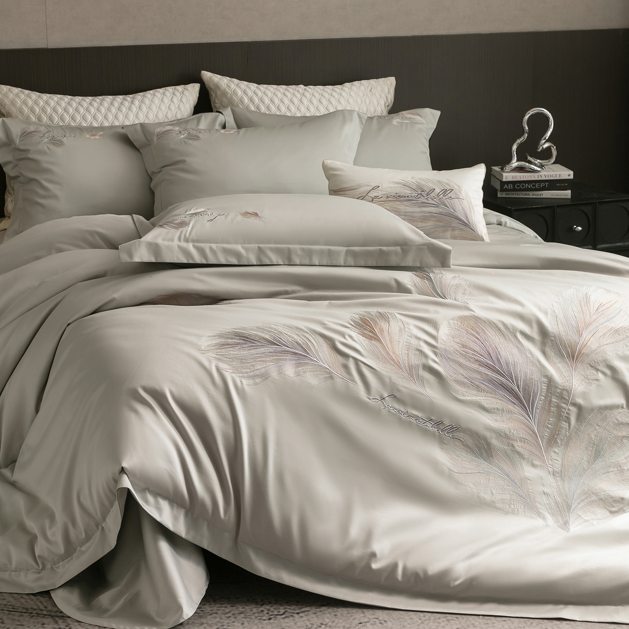 91家纺网 家纺一手货源 找家纺 优悦生活馆 2026新款工艺款全棉新疆长绒棉刺绣四件套-暖雾羽眠 暖雾羽眠-迷隐灰