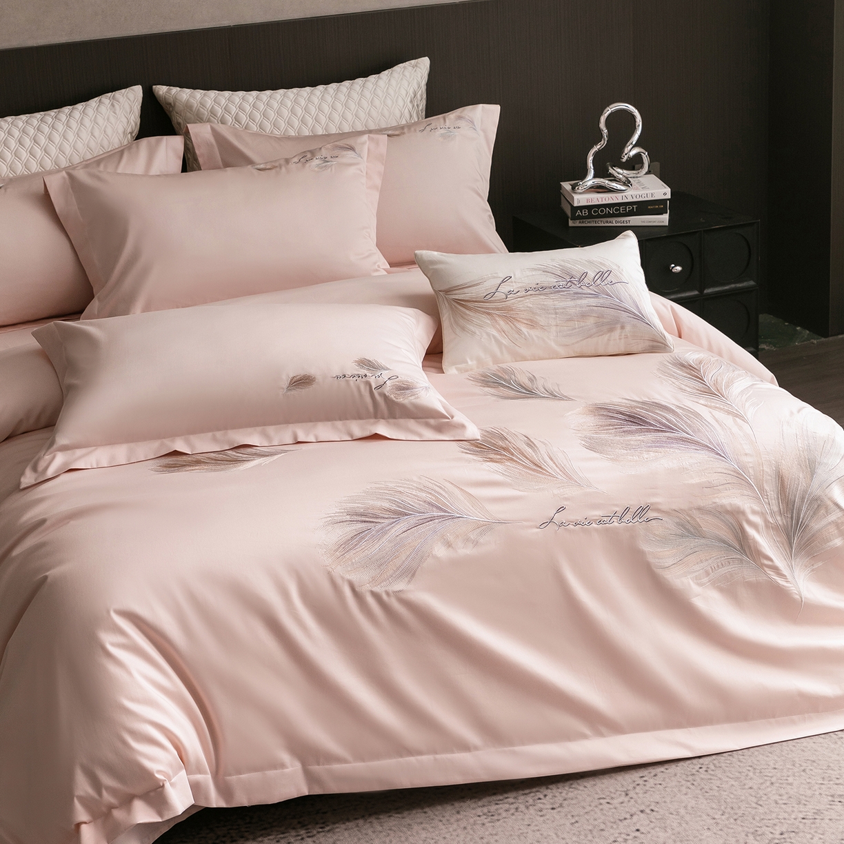 91家纺网 家纺一手货源 找家纺 优悦生活馆 2026新款工艺款全棉新疆长绒棉刺绣四件套-暖雾羽眠 暖雾羽眠-水柔粉