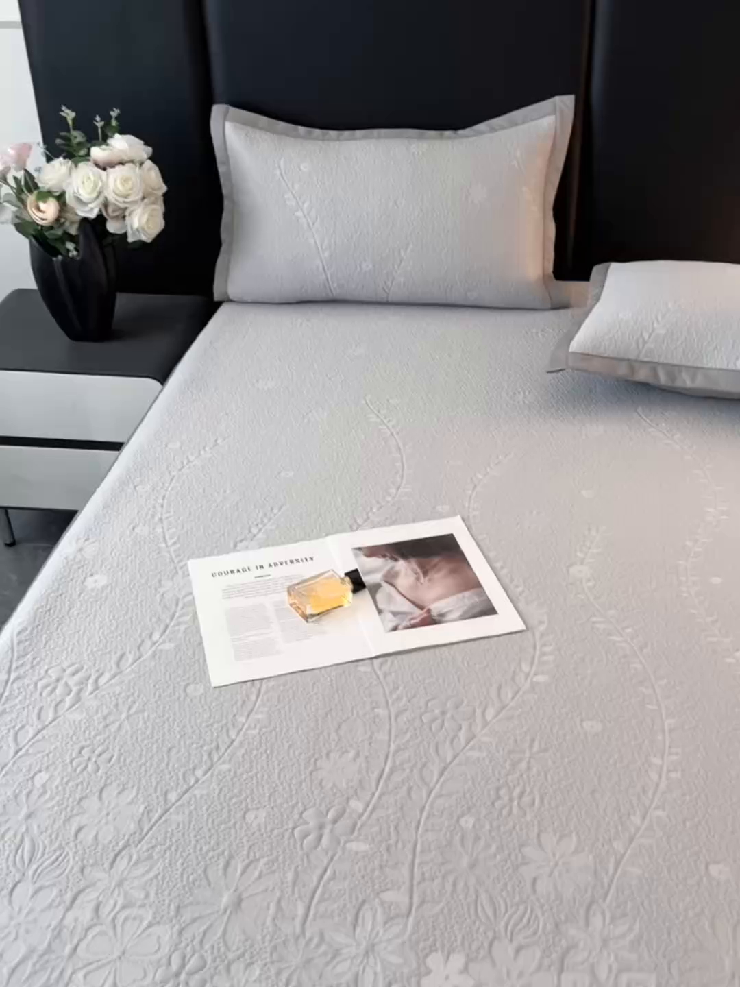 91家纺网 家纺一手货源 找家纺 库里梦家纺 2026新款轻奢高克重复合PE高分子凉席床笠三件套-简卉 简卉-灰色床笠款