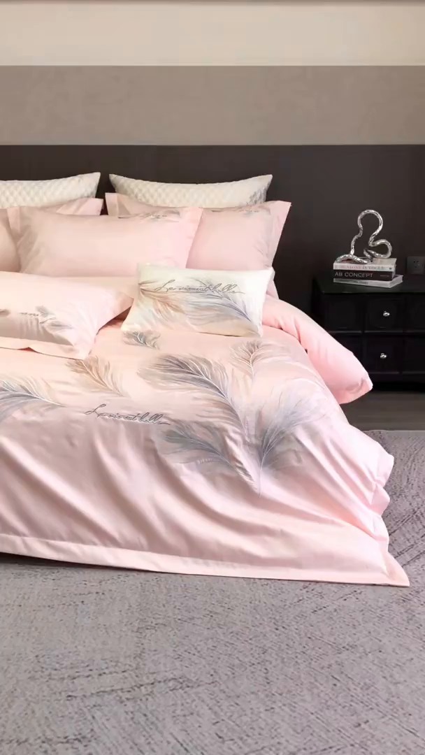 91家纺网 家纺一手货源 找家纺 优悦生活馆 2026新款工艺款全棉新疆长绒棉刺绣四件套-暖雾羽眠 暖雾羽眠-水柔粉