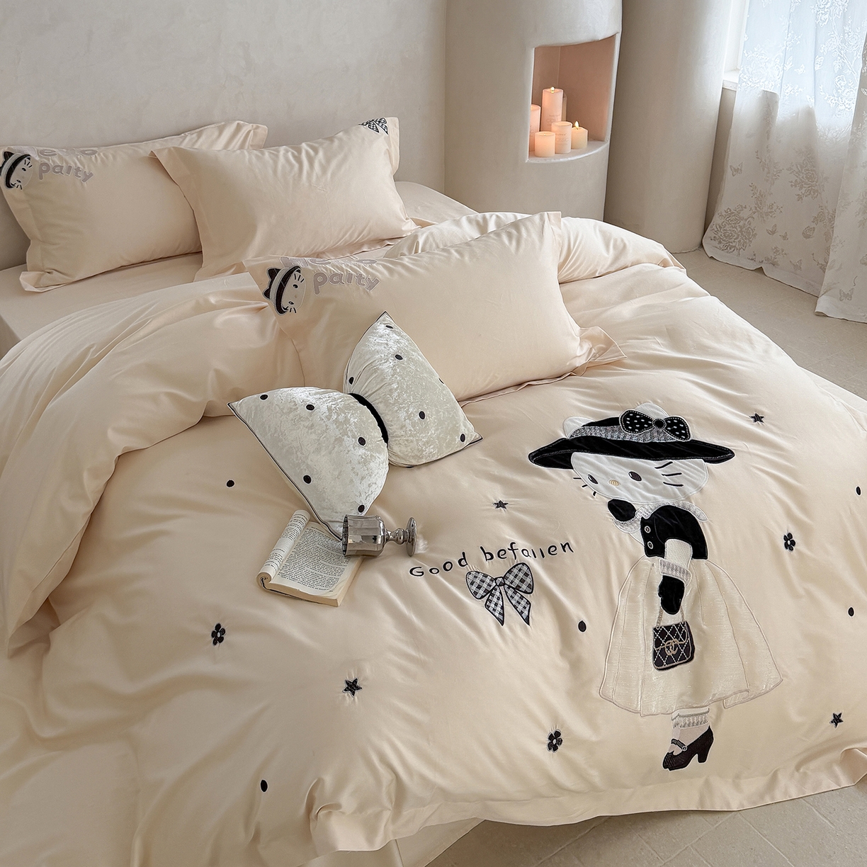 91家纺网 家纺一手货源 找家纺 东方合美（原：皇家传奇） 2026新款全棉长绒棉卡通贴布绣四件套-喵喵小香风 喵喵小香风-米色