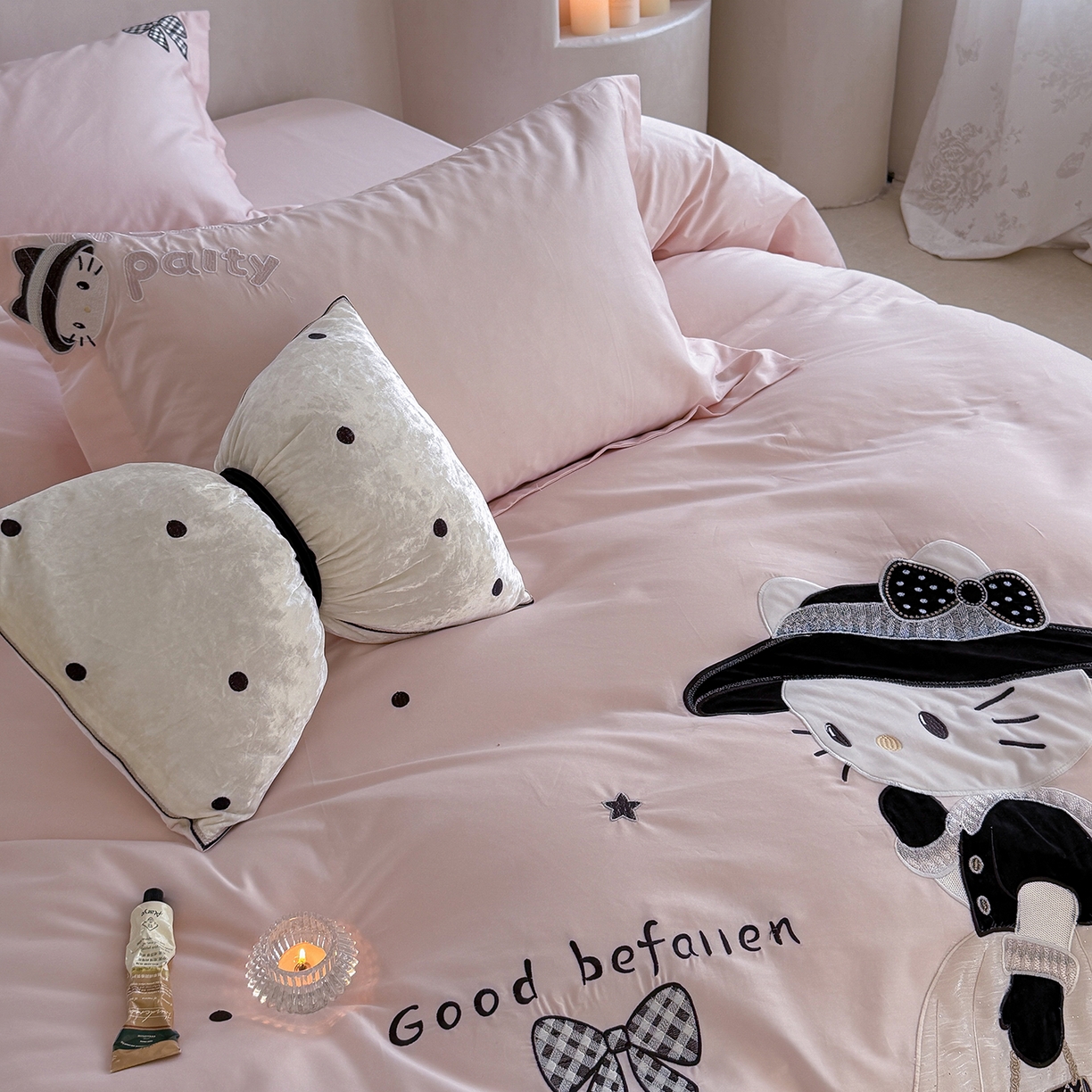 91家纺网 家纺一手货源 找家纺 东方合美（原：皇家传奇） 2026新款全棉长绒棉卡通贴布绣四件套-喵喵小香风 喵喵小香风-粉