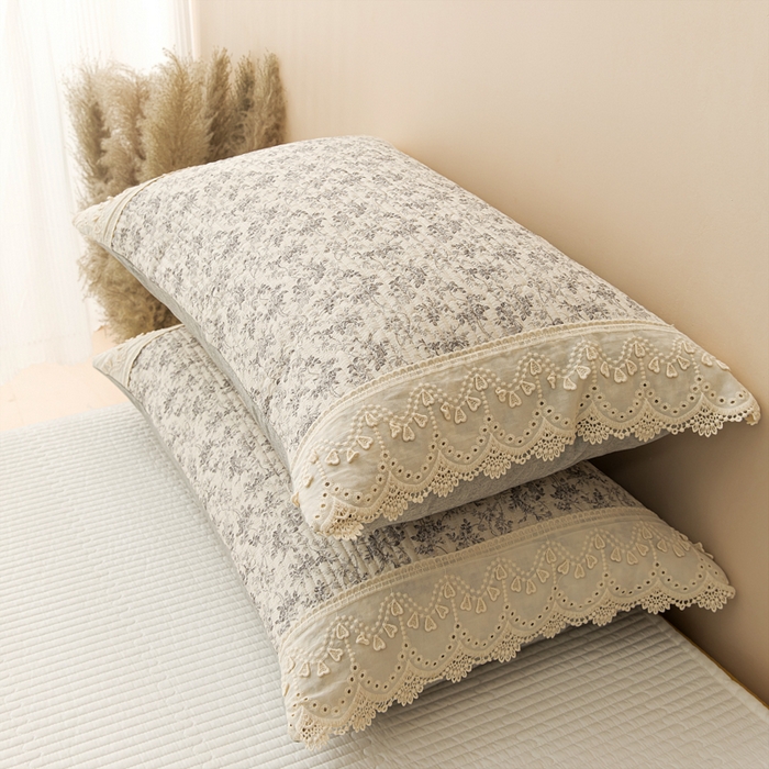 91家纺网 家纺一手货源 找家纺 恩和家纺 2026新款棉麻蕾丝碎花床盖 暗香疏影