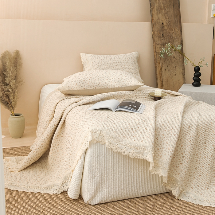 91家纺网 家纺一手货源 找家纺 恩和家纺 2026新款棉麻蕾丝碎花床盖 春意盎然