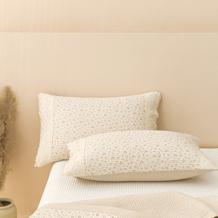 91家纺网 家纺一手货源 找家纺 恩和家纺 2026新款棉麻蕾丝碎花床盖 春意盎然