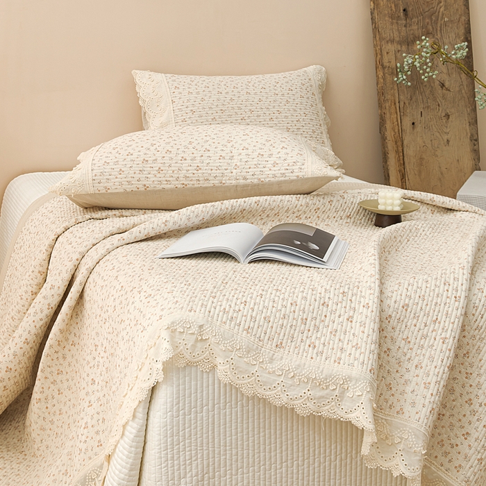 91家纺网 家纺一手货源 找家纺 恩和家纺 2026新款棉麻蕾丝碎花床盖 春意盎然