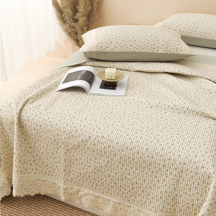 91家纺网 家纺一手货源 找家纺 恩和家纺 2026新款棉麻蕾丝碎花床盖 花朝月夕