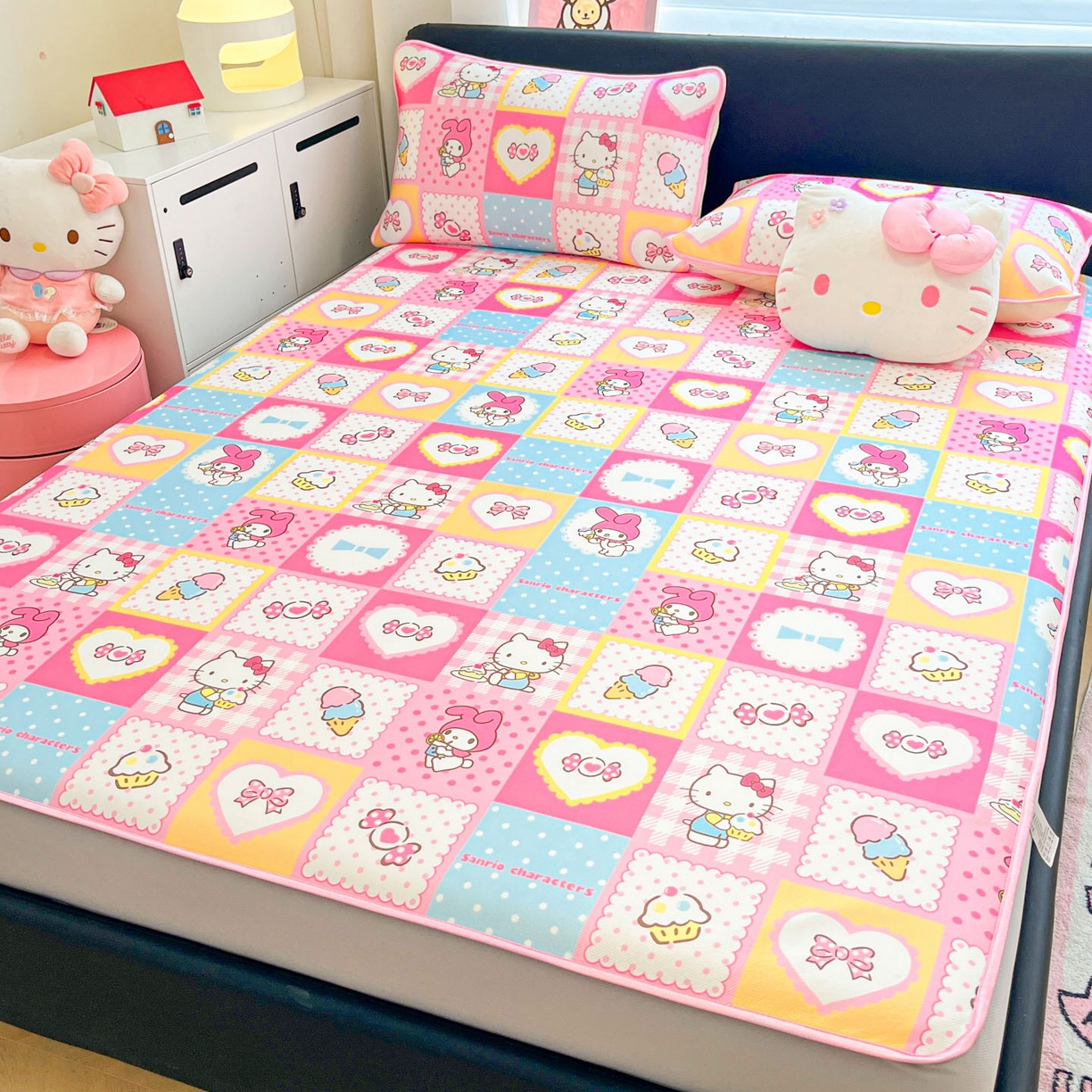 91家纺网 家纺一手货源 找家纺 （总）暮思家居 2026新款三丽鸥正版授权数码印花A类可机洗1200D冰丝凉席三件套床笠款系列