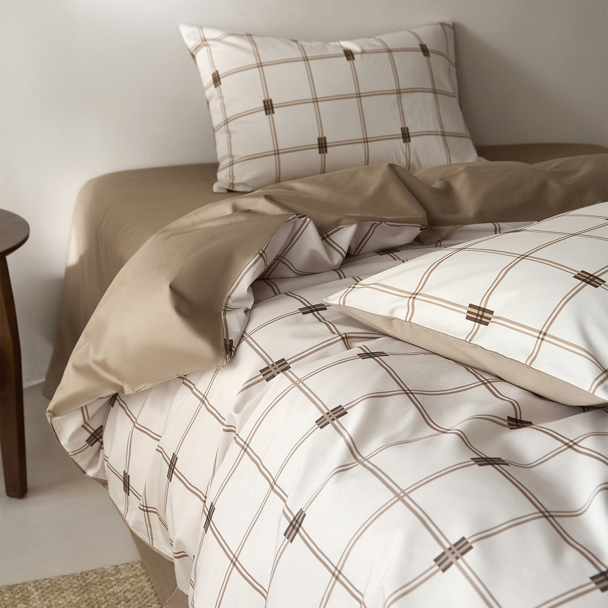 91家纺网 家纺一手货源 找家纺 （总）ONE TWO ONE 121 2026新款专版数码印花100s长绒棉纯棉全棉床上用品四件套-罗曼格纹-金