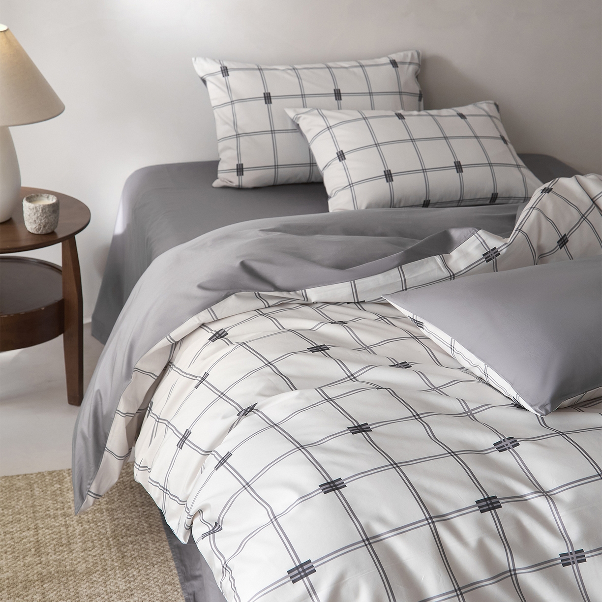 91家纺网 家纺一手货源 找家纺 2023新款高克重全消光牛奶绒双层云绒毯风格二 双层云绒毯-黄白