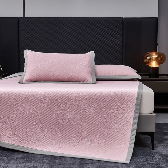 91家纺网 家纺一手货源 找家纺 库里梦家纺 2026新款轻奢高克重复合PE高分子凉席床笠三件套-素瑾 素瑾-粉色床席款