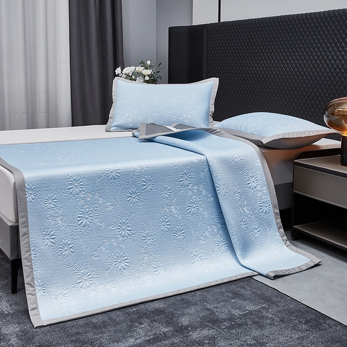 91家纺网 家纺一手货源 找家纺 库里梦家纺 2026新款轻奢高克重复合PE高分子凉席床笠三件套-素瑾 素瑾-蓝色床席款