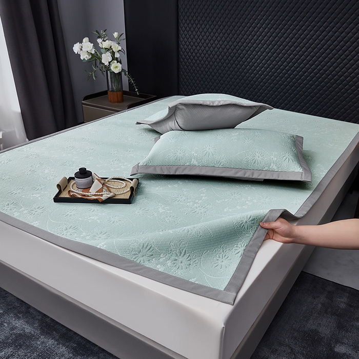 91家纺网 家纺一手货源 找家纺 库里梦家纺 2026新款轻奢高克重复合PE高分子凉席床笠三件套-素瑾 素瑾-绿色床席款