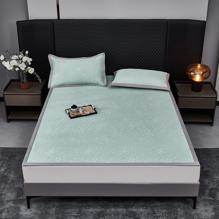 91家纺网 家纺一手货源 找家纺 库里梦家纺 2026新款轻奢高克重复合PE高分子凉席床笠三件套-素瑾 素瑾-绿色床席款