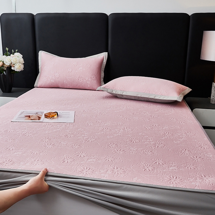 91家纺网 家纺一手货源 找家纺 库里梦家纺 2026新款轻奢高克重复合PE高分子凉席床笠三件套-素瑾 素瑾-粉色床笠款