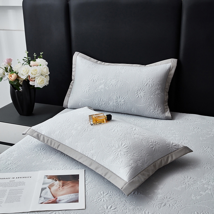 91家纺网 家纺一手货源 找家纺 库里梦家纺 2026新款轻奢高克重复合PE高分子凉席床笠三件套-素瑾 素瑾-灰色床笠款