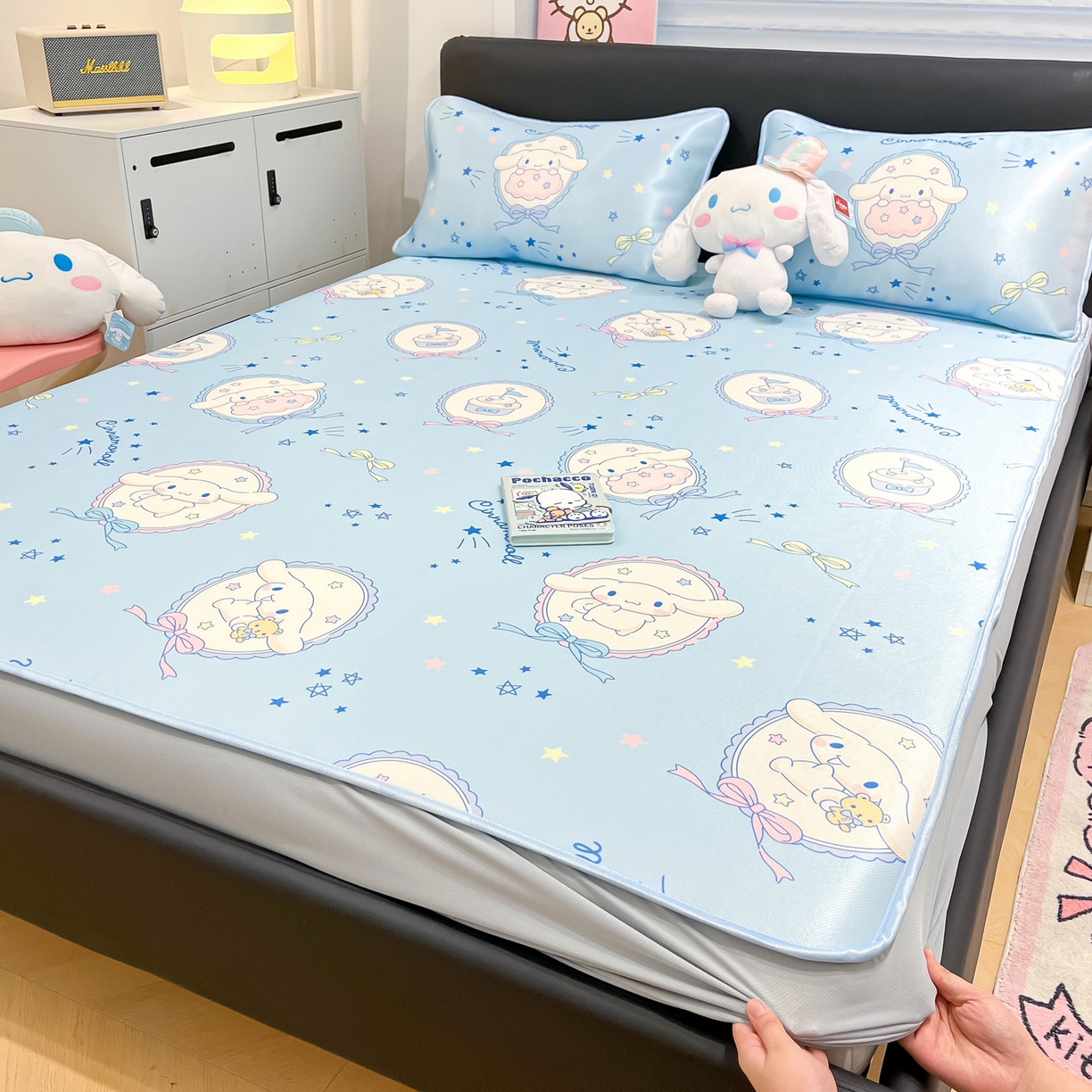 91家纺网 家纺一手货源 找家纺 （总）暮思家居 2026新款三丽鸥正版授权数码印花A类可机洗1200D冰丝凉席三件套床笠款系列