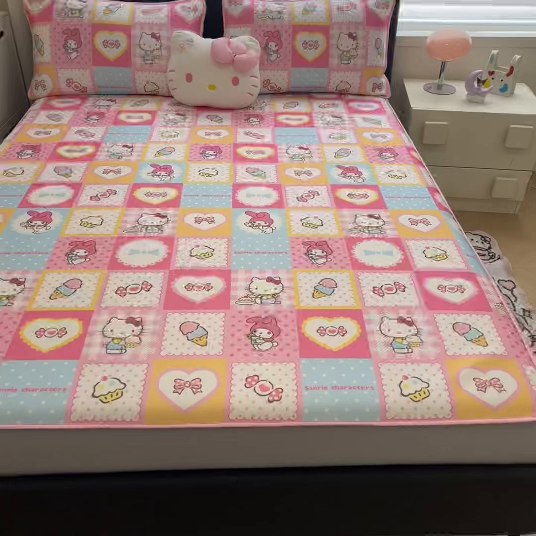 91家纺网 家纺一手货源 找家纺 暮思家居 2026新款三丽鸥正版授权数码印花A类可机洗1200D冰丝凉席三件套床笠款系列 床笠款-KT美乐蒂