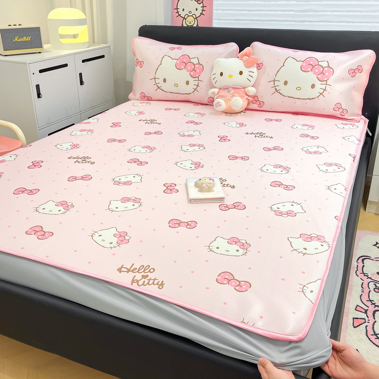 暮思家居 2026新款三丽鸥正版授权数码印花A类可机洗1200D冰丝凉席三件套床笠款系列 床笠款-可爱KT