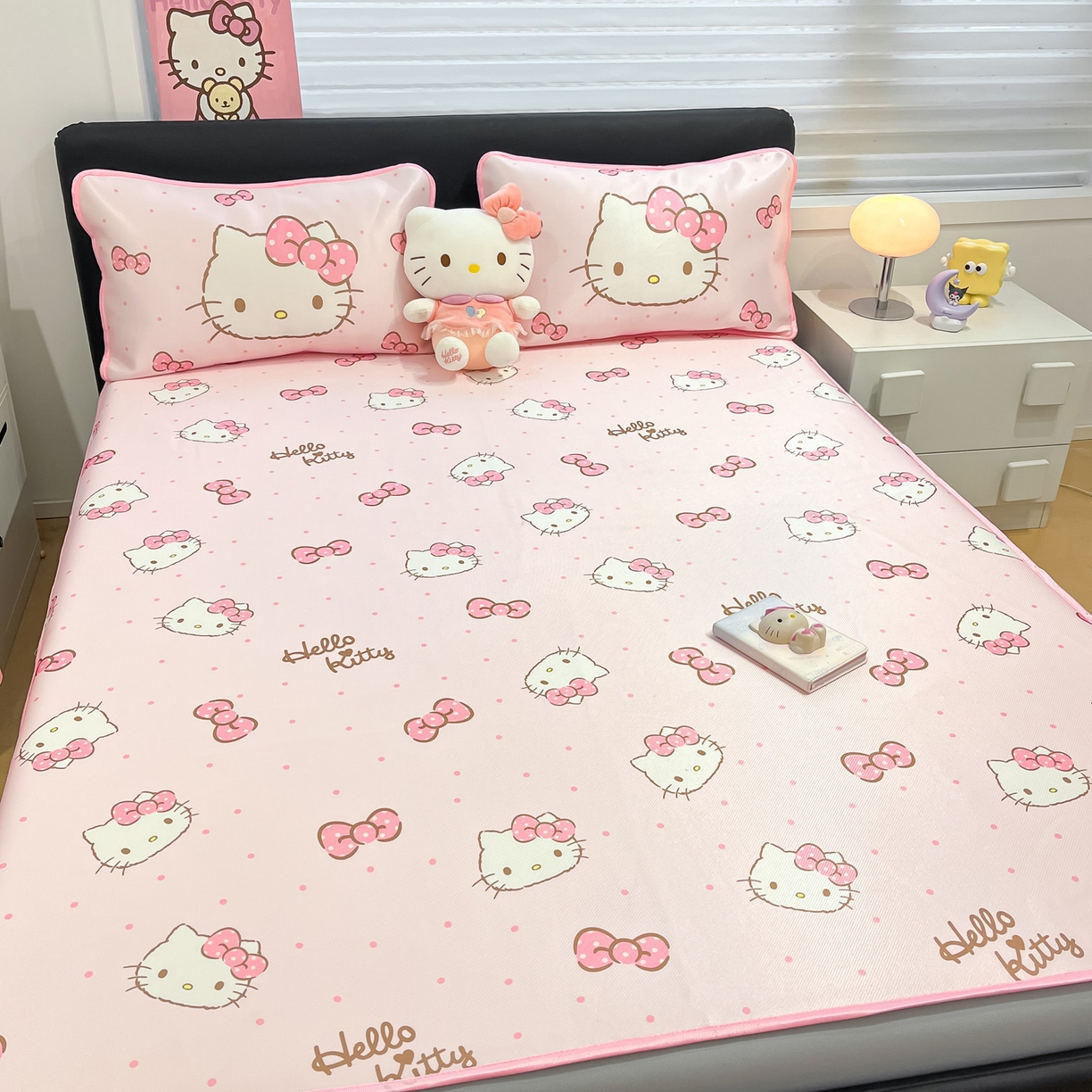 91家纺网 家纺一手货源 找家纺 暮思家居 2026新款三丽鸥正版授权数码印花A类可机洗1200D冰丝凉席三件套床笠款系列 床笠款-可爱KT