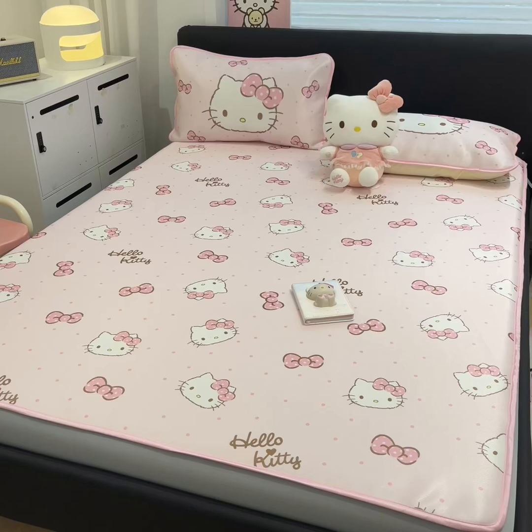 91家纺网 家纺一手货源 找家纺 暮思家居 2026新款三丽鸥正版授权数码印花A类可机洗1200D冰丝凉席三件套床笠款系列 床笠款-可爱KT