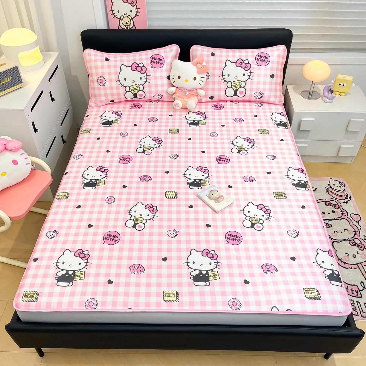 91家纺网 家纺一手货源 找家纺 暮思家居 2026新款三丽鸥正版授权数码印花A类可机洗1200D冰丝凉席三件套床笠款系列 床笠款-粉格KT