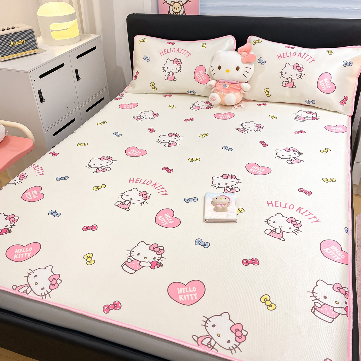 91家纺网 家纺一手货源 找家纺 暮思家居 2026新款三丽鸥正版授权数码印花A类可机洗1200D冰丝凉席三件套床笠款系列 床笠款-公主KT