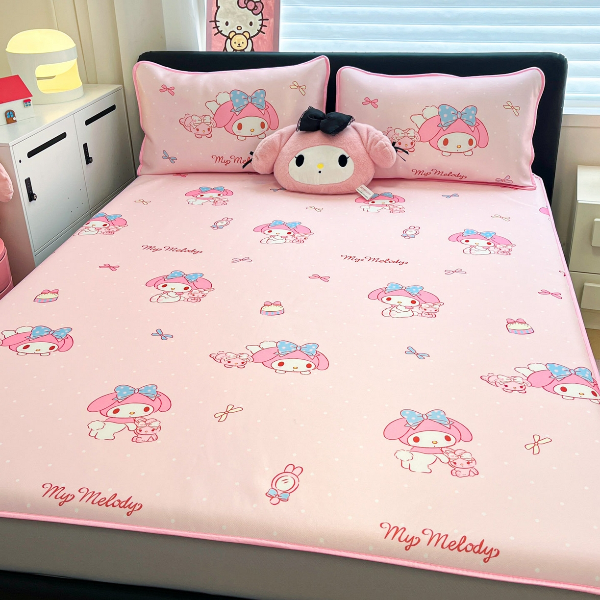 91家纺网 家纺一手货源 找家纺 暮思家居 2026新款三丽鸥正版授权数码印花A类可机洗1200D冰丝凉席三件套床笠款系列 床笠款-蝴蝶结美乐蒂