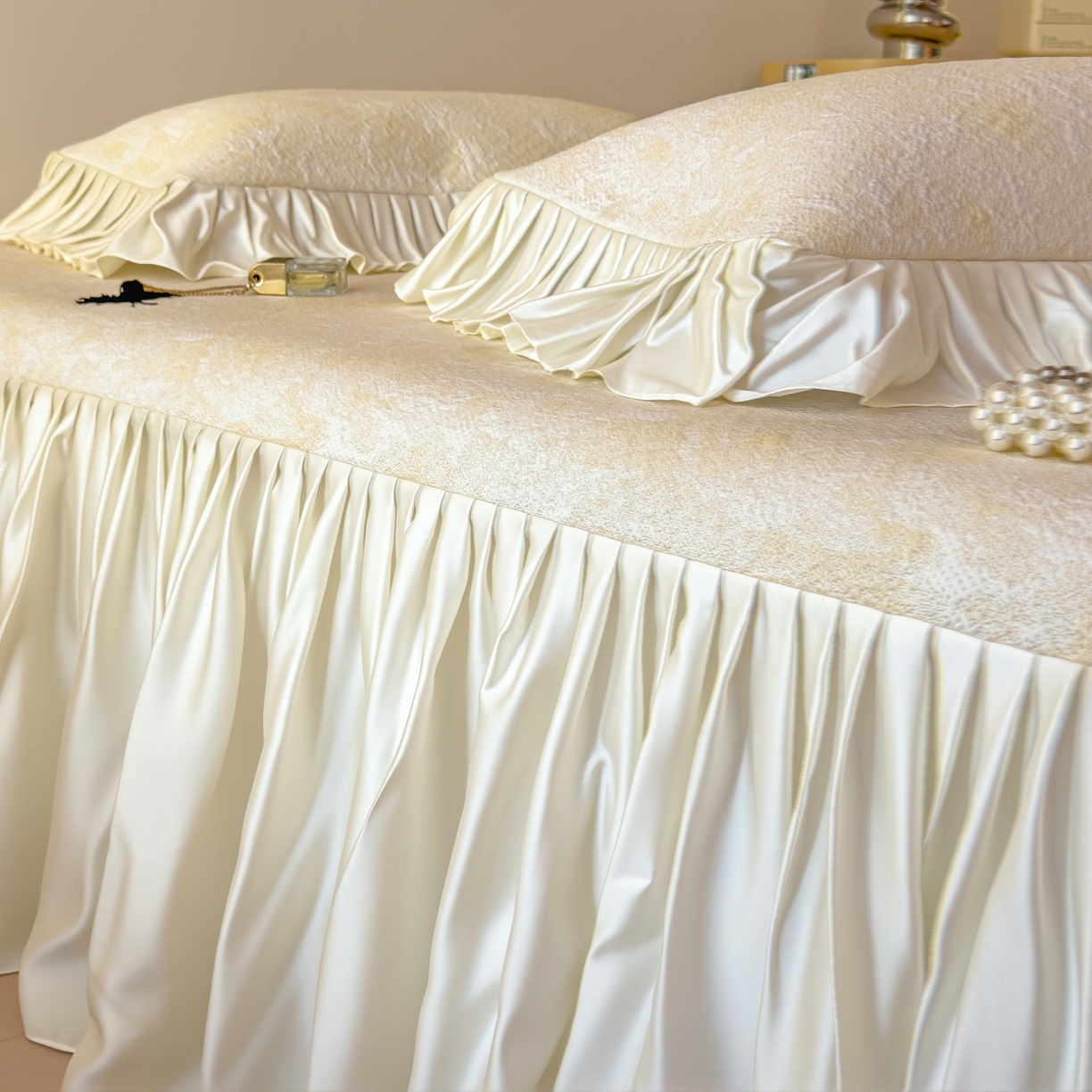 91家纺网 家纺一手货源 找家纺 （总）孩子王家纺 2026新款法式风冰豆豆凉席夏天冰丝席凉感值过0.21夏季可机洗家用软席床裙款A