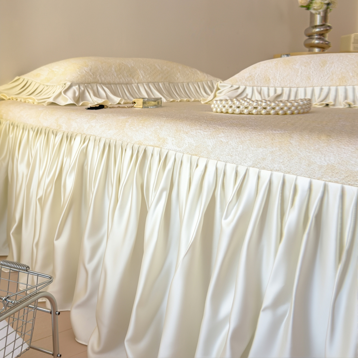 91家纺网 家纺一手货源 找家纺 （总）孩子王家纺 2026新款法式风冰豆豆凉席夏天冰丝席凉感值过0.21夏季可机洗家用软席床裙款A