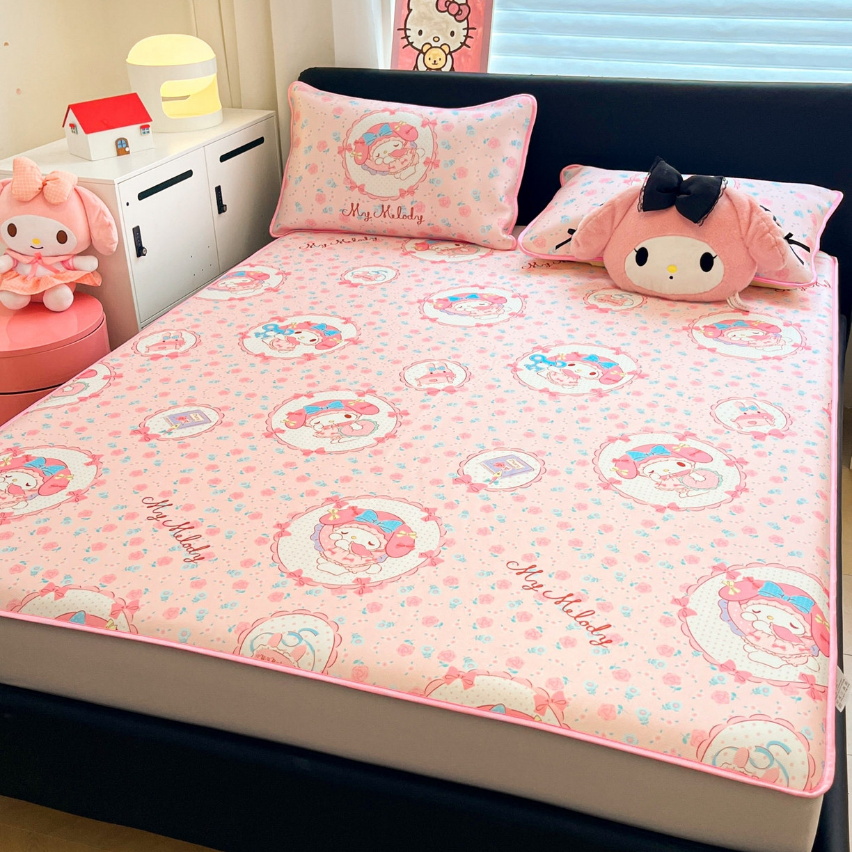 91家纺网 家纺一手货源 找家纺 暮思家居 2026新款三丽鸥正版授权数码印花A类可机洗1200D冰丝凉席三件套床笠款系列 床笠款-花花美乐蒂