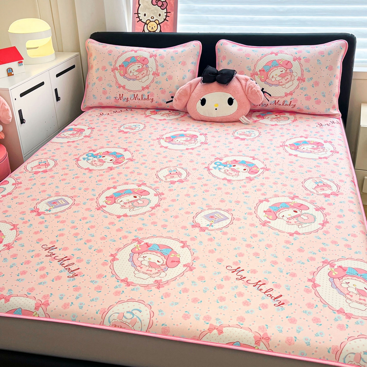 91家纺网 家纺一手货源 找家纺 暮思家居 2026新款三丽鸥正版授权数码印花A类可机洗1200D冰丝凉席三件套床笠款系列 床笠款-花花美乐蒂