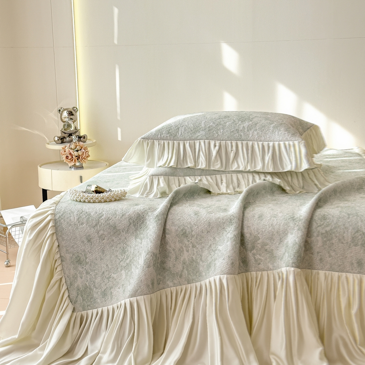 91家纺网 家纺一手货源 找家纺 （总）孩子王家纺 2026新款法式风冰豆豆凉席夏天冰丝席凉感值过0.21夏季可机洗家用软席床裙款A